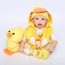 玩具批发跨境热卖大黄鸭套装仿真婴儿重生娃娃人形玩偶女玩的公仔
