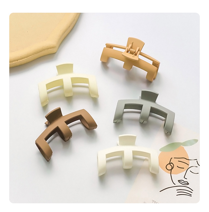Korean hairpin cream color grasping clip back head plate hair accessoriespicture2