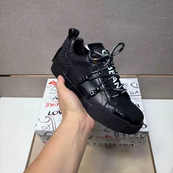 2024 Trendy Versatile Diamond DG Graffiti Hand-Painted Couple Sneakers Skate Shoes Genuine Leather Casual White Shoes Men