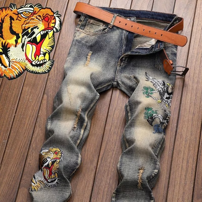 Ανδρικά Ρούχα Φθινοπωρινό και χειμωνιάτικο μαύρο τζιν με κέντημα πουλιών για άνδρες, μοντέρνο ελαστικό παντελόνι σε στενή γραμμή με κέντημα στα αυτιά από σιτάρι_voghion.com