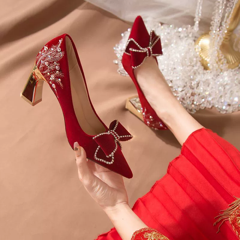 Высокие каблуки Свадебные красные туфли 2023 Новые китайские туфли с острым носком на плоской подошве Туфли невесты