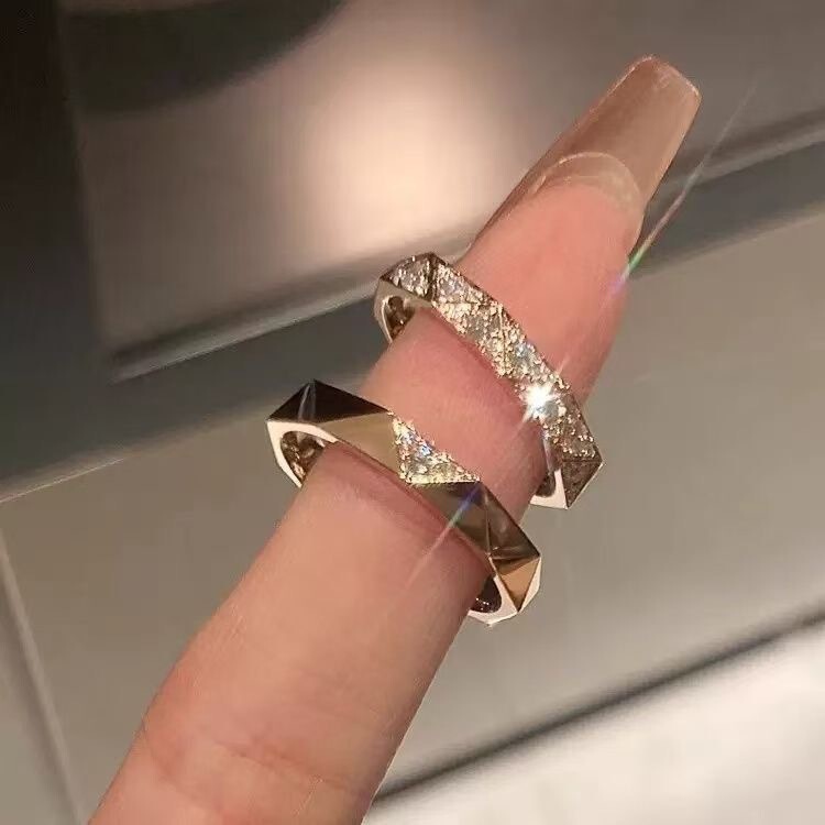 Xiaohongshu's Popular Retro Full-Diamond Rhombus Brushed Ring for Men and Women, Exquisite, Light, Luxurious and High-End Stacking Ring Xiaohongshu's Popular Retro Full-Diamond Rhombus Brushed Ring for Men and Women, Exquisite, Light, Luxurious and High-End Stacking Ring