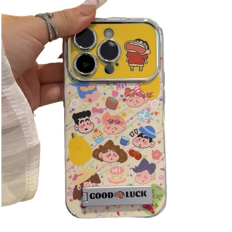 落書きのしんちゃんはアップルの16promaxの新型の携帯電話のスタンドの大きい窓の電気めっきのip 15proの暴金に適用します。|undefined