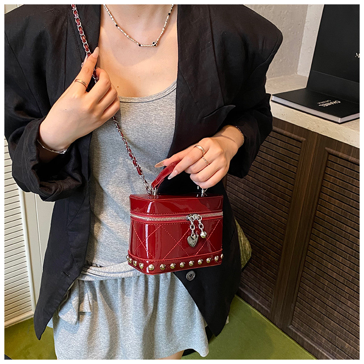 Korean style fashionable handbag for women 2025 summer new style small square bag, simple embroidered thread chain single-shoulder crossbody bag undefined