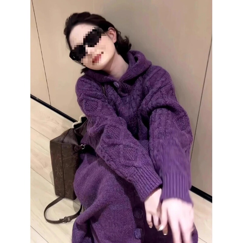 Casual retro hooded long sweater for women, new autumn and winter fashion design, niche loose knit top Casual retro hooded long sweater for women, new autumn and winter fashion design, niche loose knit top
