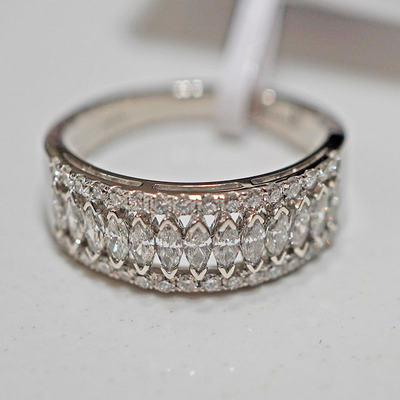 PT950 Platinum Cultivation Diamonds Ring lady Full bore Star Propose Starshine Enclosed with