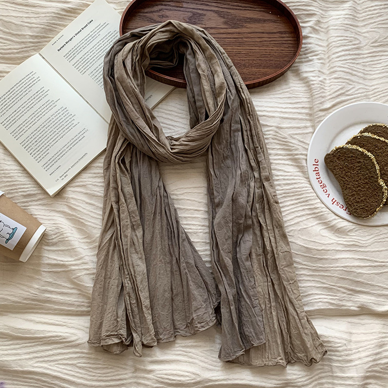 Pañuelo en la cabeza bufanda a juego de color de algodón puro primavera y verano nuevo estilo retro todo-fósforo bufanda de seda para damas bufanda plisada chal de punto al por mayor