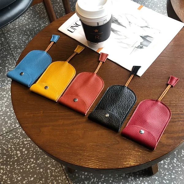 2022 new leather key bag for men and women with hand lock key layer cowhide simple buckle a generation of hair