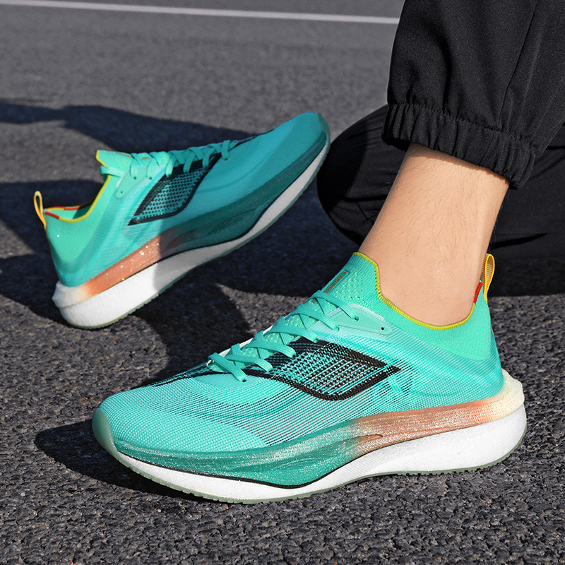 Zapatos de carreras de suela blanda superligera transpirables para hombres y mujeres, zapatos de carreras de carbono de fricción y sonido