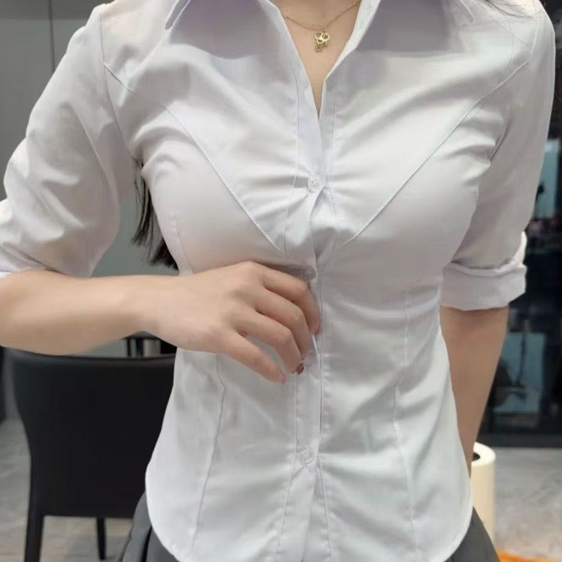 Shirt, V-neckline