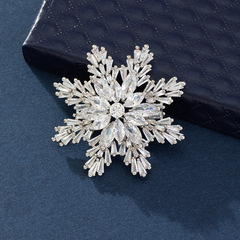 簡約大氣雪花胸針女胸花韓國奢華百搭配飾大衣外套開衫聖誕別針扣