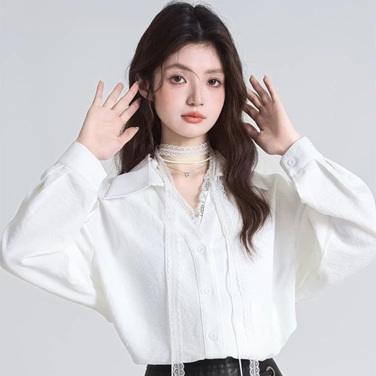 French-Style Pure Desire Lace Patchwork V-Neck White Long-Sleeve Shirt for Women, New Spring and Autumn Elegant Cardigan Top French-Style Pure Desire Lace Patchwork V-Neck White Long-Sleeve Shirt for Women, New Spring and Autumn Elegant Cardigan Top