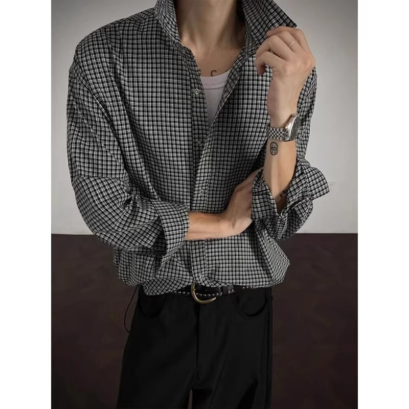 Lightly Mature Style Black Plaid Long-Sleeved Shirt for Men, Spring and Autumn Casual Loose Sun Protection Shirt, Cool and Stylish Top Lightly Mature Style Black Plaid Long-Sleeved Shirt for Men, Spring and Autumn Casual Loose Sun Protection Shirt, Cool and Stylish Top