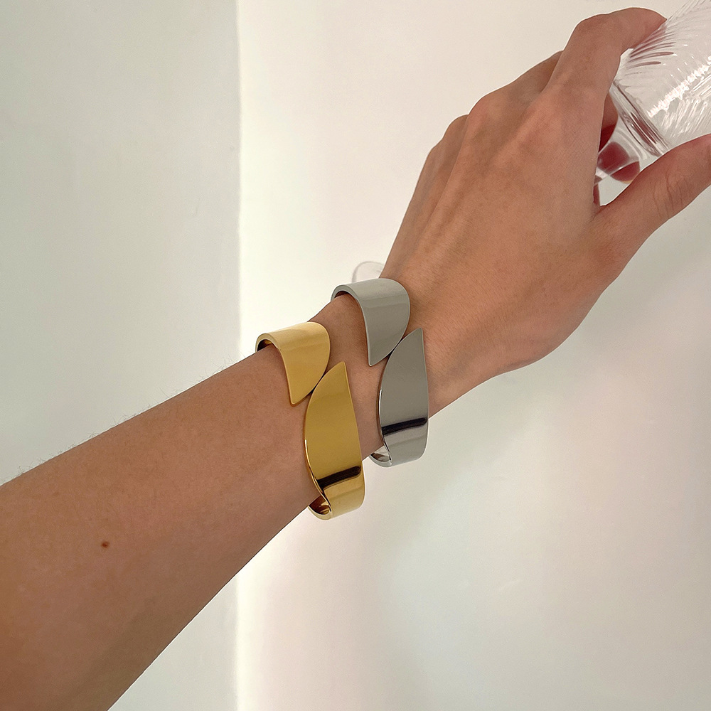 Estilo hip-hop, estilo minimal de superficie ancha exagerada, pulseras de apertura de personalidad de espejo de alta calidad, pulsera de lujo ligera pesada