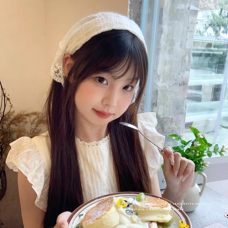 Pañuelo de encaje francés para mujeres 2025 nuevo pañuelo triangular de verano pastoral pañuelo triangular blanco para el cabello