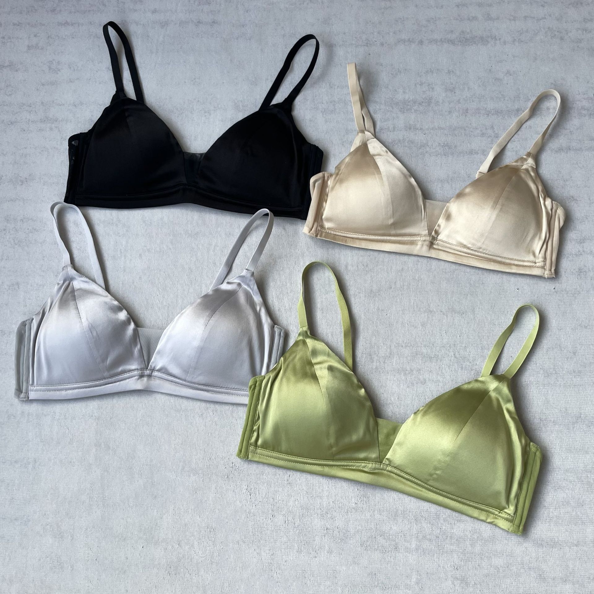 1 Elastic silk comfortable thin wireless bra