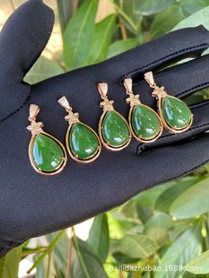 Factory Wholesale natural Hetian Jasper spinach green pendant 925 silver inlaid necklace clavicle chain live hot sale