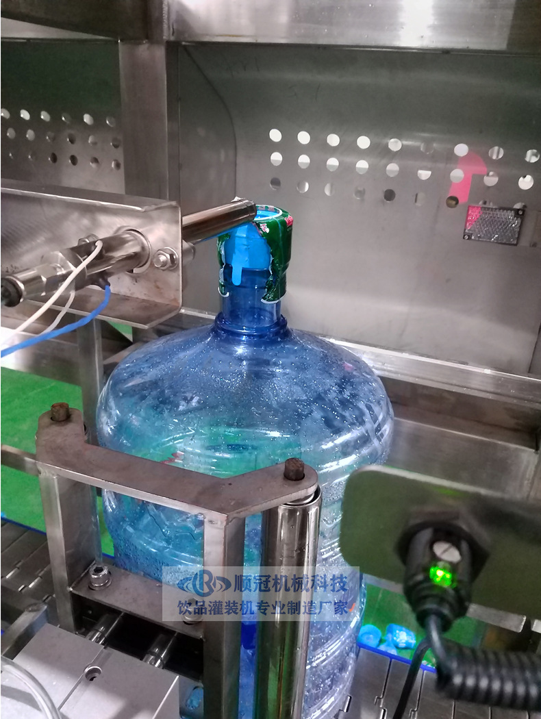 隔膜拔盖一体机 大桶水设备厂家 (4).jpg