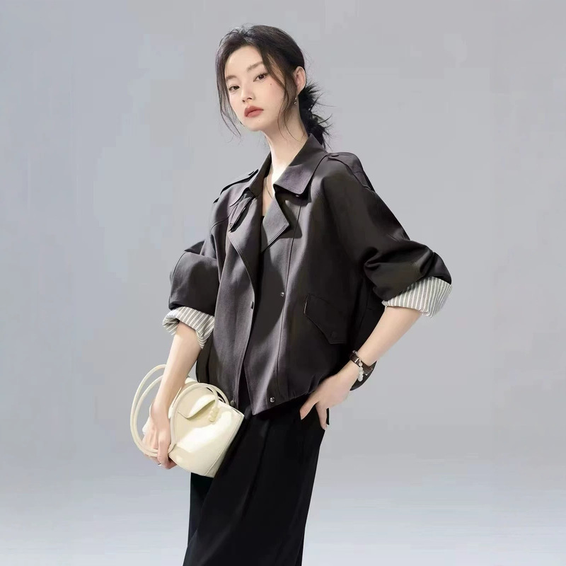 26‑71002 Autumn Women's Trench Coat, Korean Style, Loose Fit, Drawstring, Petite Size, Striped Cuffs Coat 26‑71002 Autumn Women's Trench Coat, Korean Style, Loose Fit, Drawstring, Petite Size, Striped Cuffs Coat