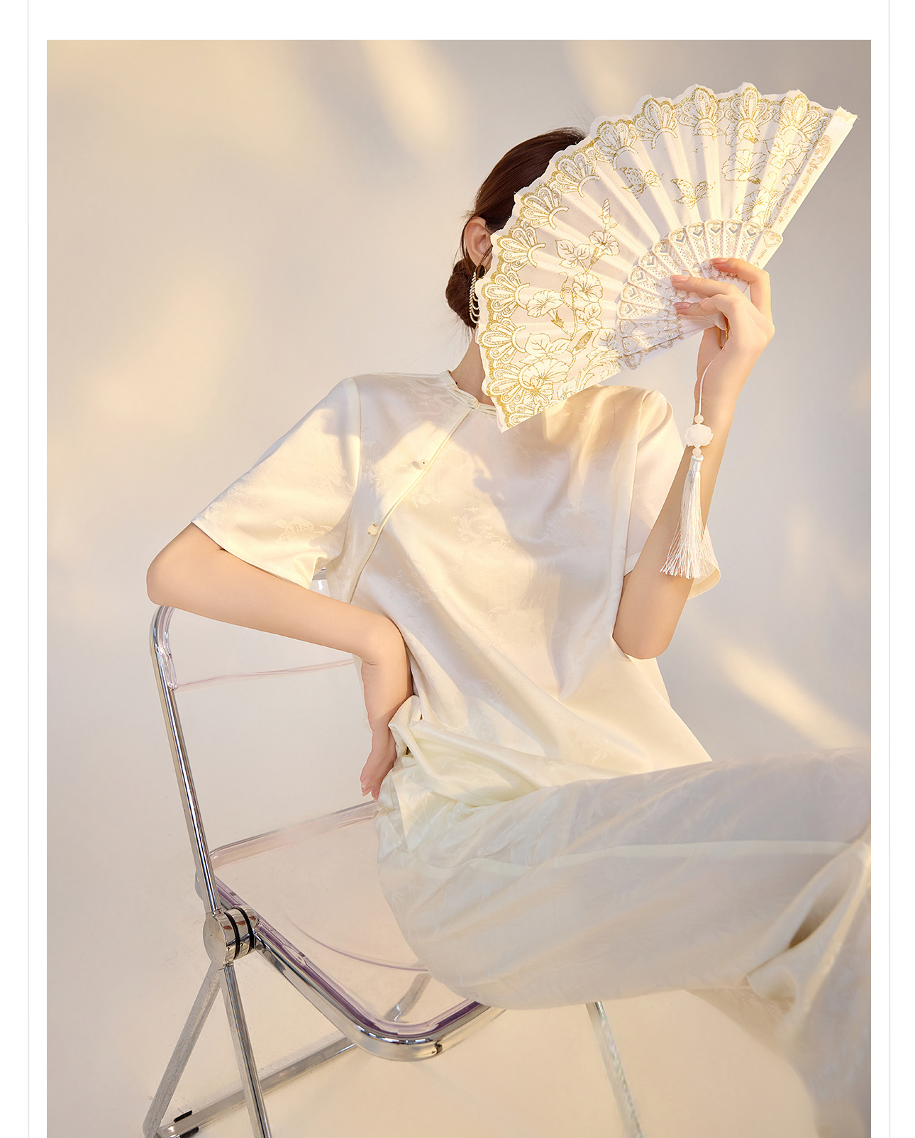 Áo thun nữ tay ngắn lụa tơ tằm jacquard trơn thiết kế đơn giản ZX M400 — Màu trắng chi tiết 4