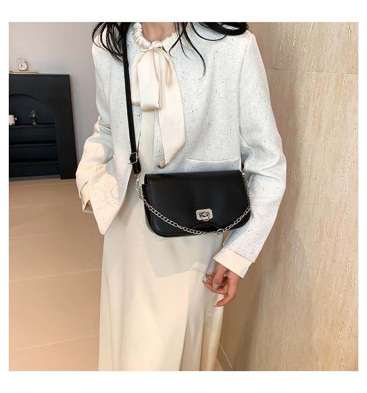 Bolso de hombro de color liso con diseño de axila coreana, sencillo y moderno, con diseño diagonal, para mujer, novedad de verano de 2024_voghion.com