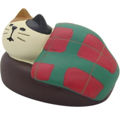 이불 속 고양이