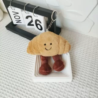 跨境创意可爱牛角包玩具公仔玩偶面包仿真毛绒挂件厂家批发钥匙扣