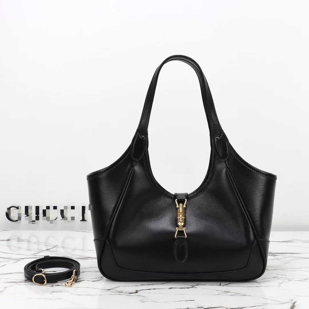 quality leather capacious one-shoulder bag