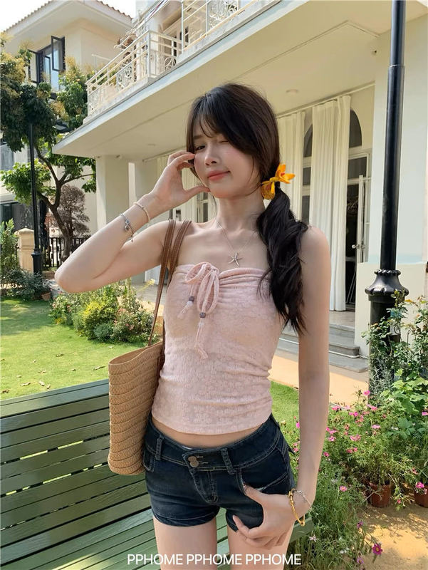 ドーパミンピュア欲望ホットガールイエローチューブトップストラップトップ女性の夏の海辺の休暇スタイルの写真撮影と雰囲気|undefined