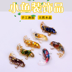 天然水晶の砂利の小さい魚の形の小さい置物の装飾の事務のデスクトップのアクセサリの贈り物の自動車の置物