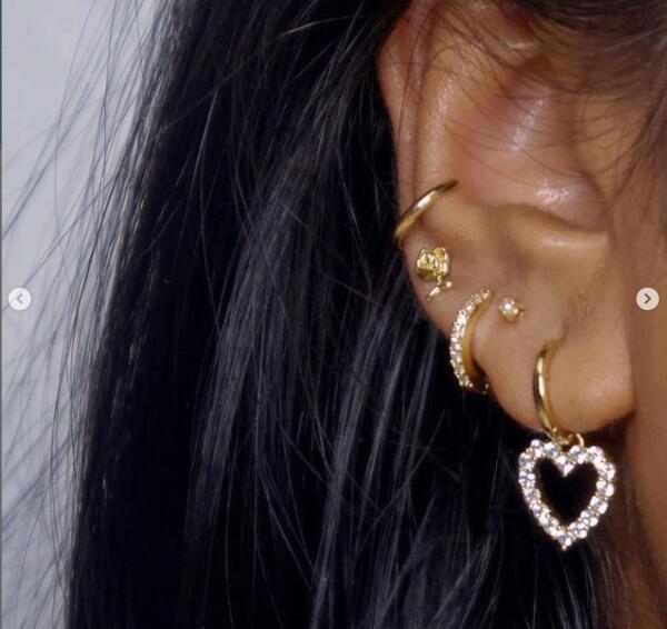 Retro Heart Shape Alloy Inlay Rhinestones Womenu0027S Earrings Ear Studs 1 Set