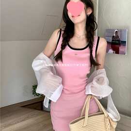 辣妹收腰修身粉色吊带连衣裙女夏装甜美撞色包臀背心裙中长款裙子