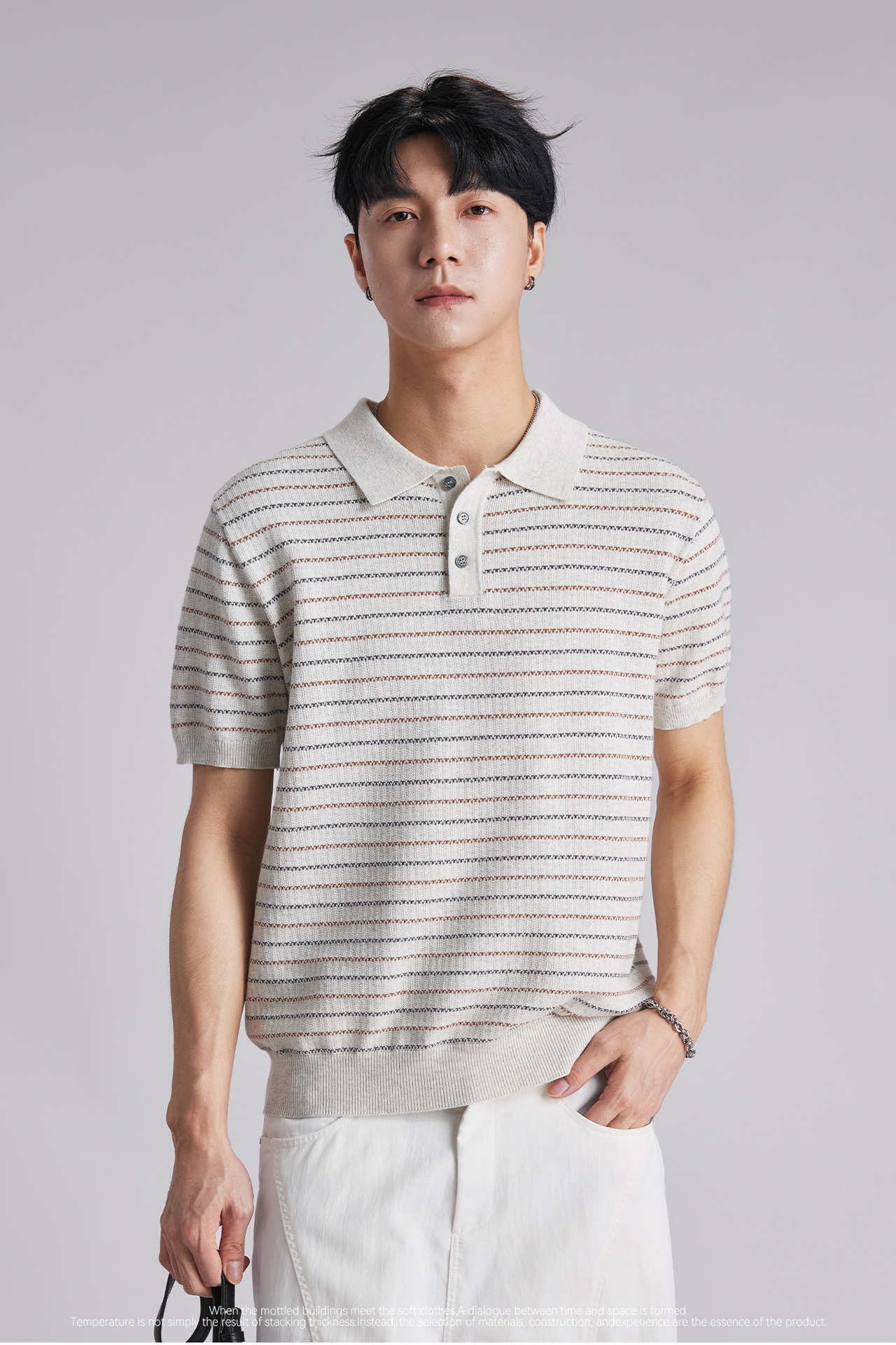 Áo polo nam dệt kim cotton sọc ngắn tay, phong cách old money, form ôm thoáng khí — Hạnh nhân sọc chi tiết 3