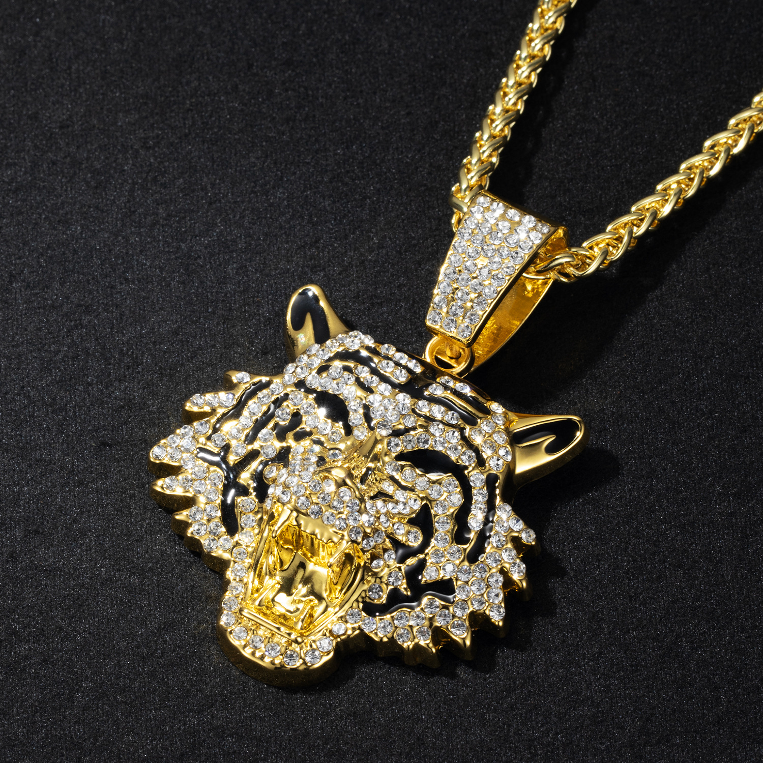 Tiger Head Pendant Necklace For Men Alloy Diamond Studded Jewelry_voghion.com