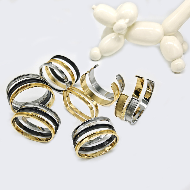 Titanium steel DIY grooved leather bracelet, new trendy fashion item, high-end European and American style jewelry accessory Titanium steel DIY grooved leather bracelet, new trendy fashion item, high-end European and American style jewelry accessory