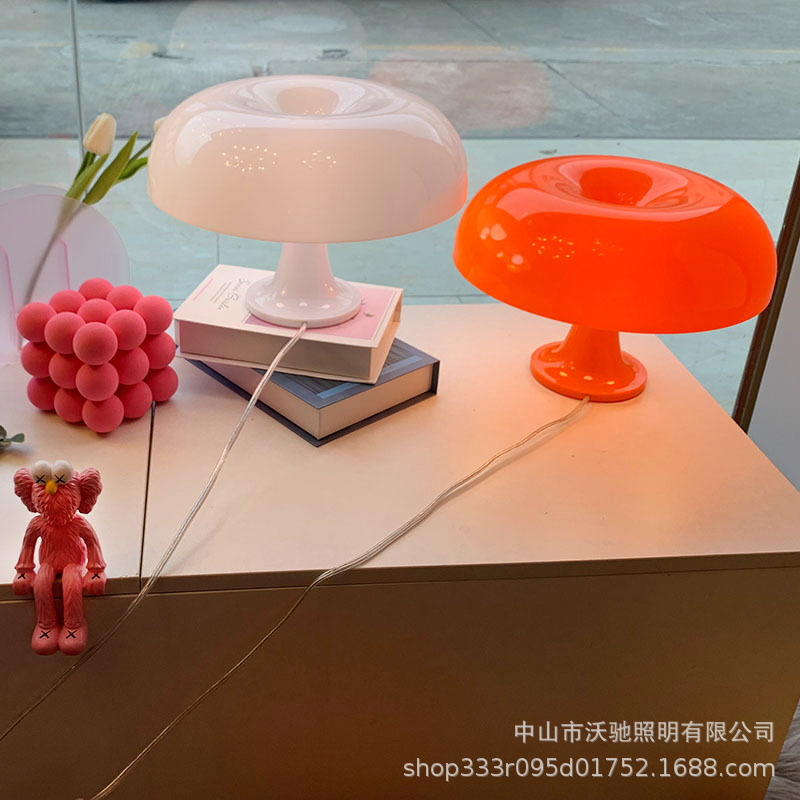 Clásico danés seta lámpara de mesa moderna minimalista nórdico diseñador modelo habitación dormitorio ambiente lámpara de mesa de lectura