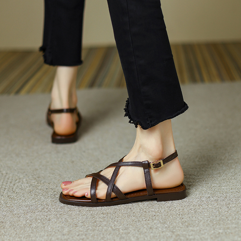 Dép sandal nữ xỏ ngón đế bệt da bò dệt hở mũi phong cách La Mã — Màu nâu