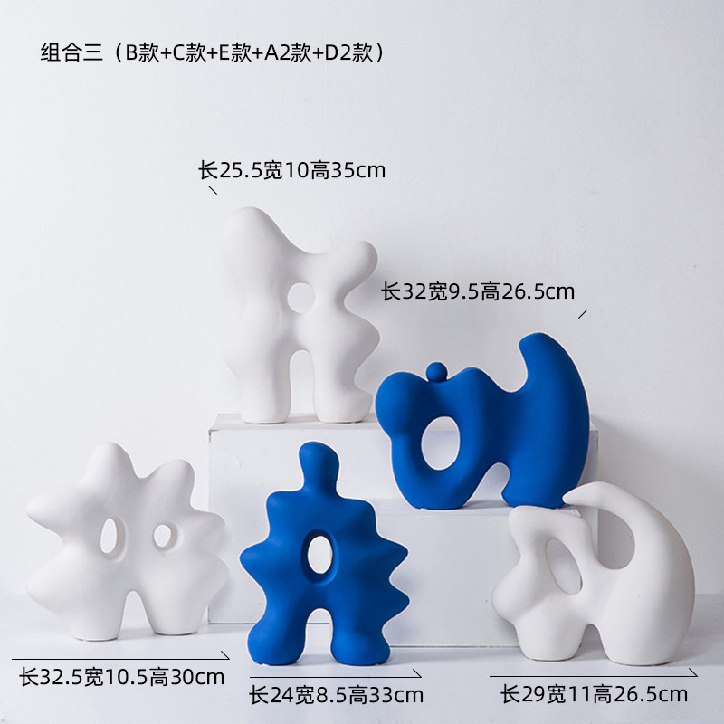 リビングルームの置物は軽くて豪華で高級な雰囲気のお酒棚の装飾品です。