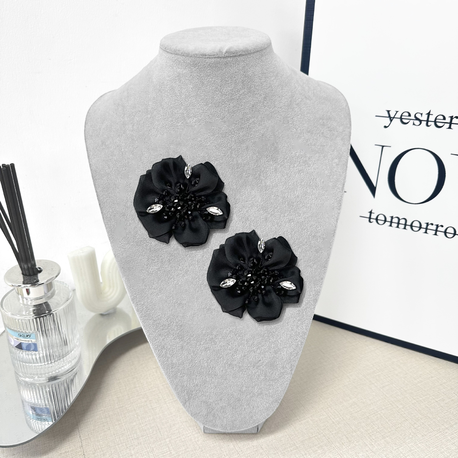 Flor cosida a mano con cuentas de diamante, traje, abrigo, accesorios DIY, plegado, accesorios de flor tridimensionales, flores de pecho image 8