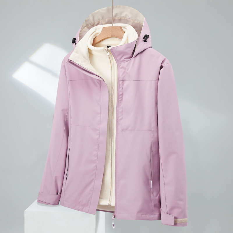 突撃服は男性の山系登山服を厳選して保温して通気します。|undefined