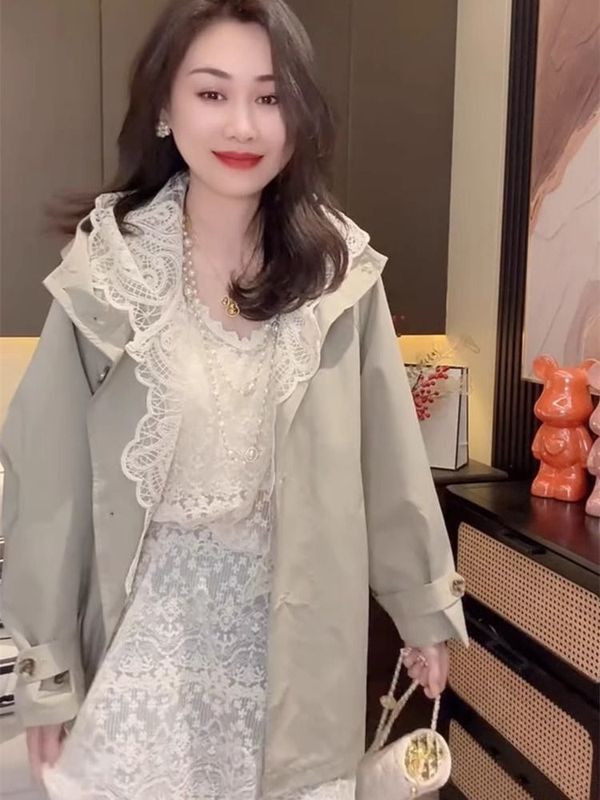 2025胖mm大码韩版蕾丝拼接设计冲锋衣百搭显瘦遮肉通勤风风衣|undefined