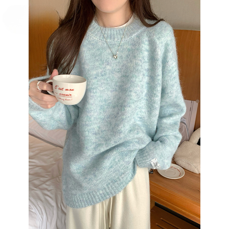 韩都衣舍温柔蓝色圆领毛衣女秋冬2024新款宽松软糯套头针织衫内搭