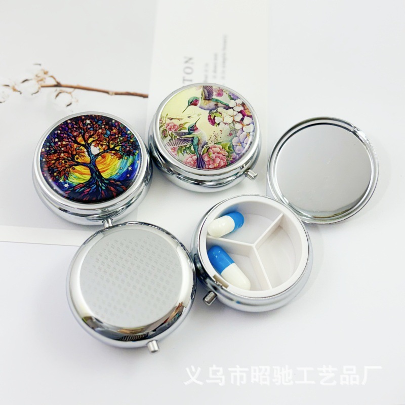 欧美滴胶金属药盒 便携圆形三格药丸盒 动物生命树滴胶口脂盒