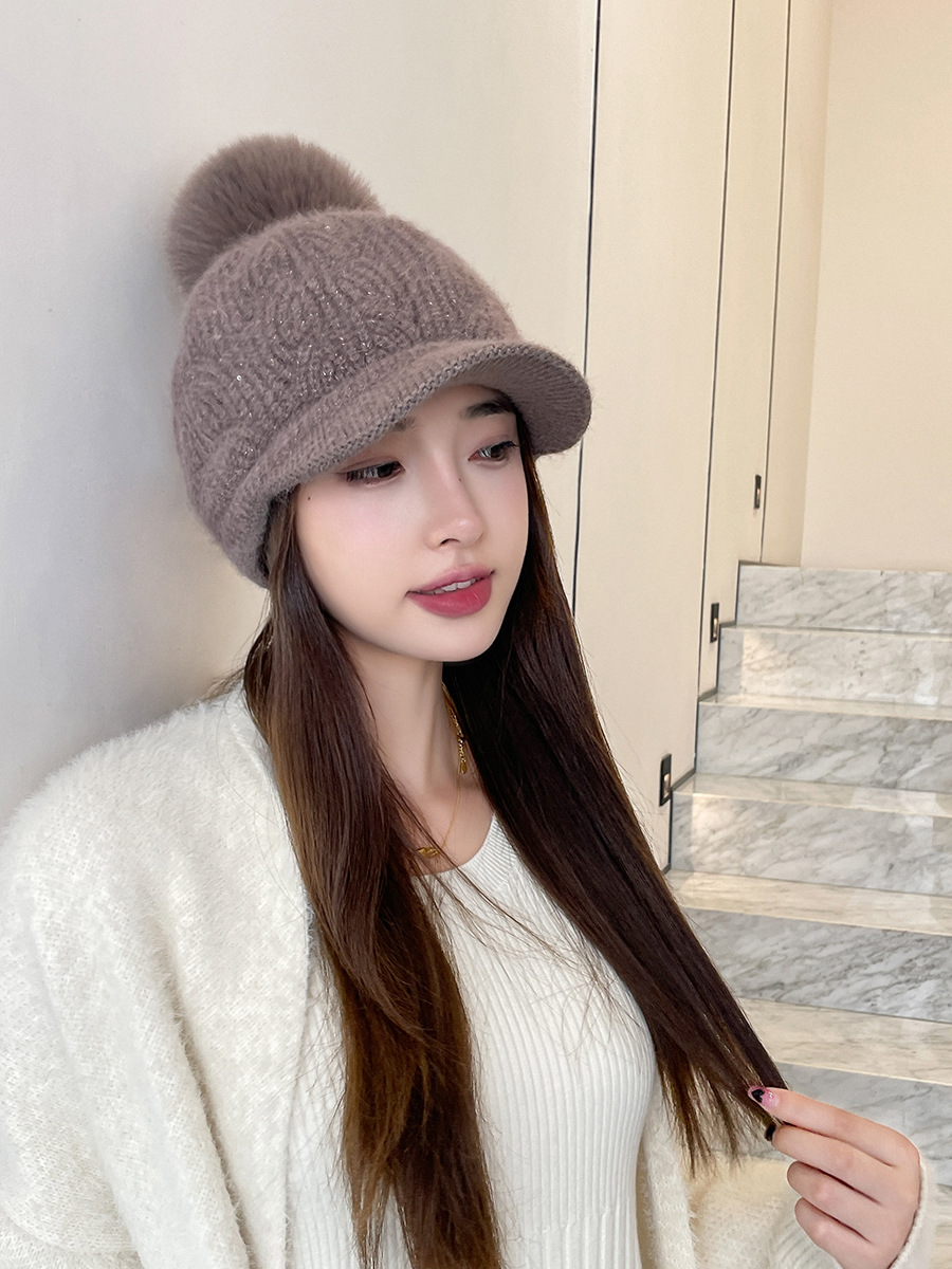 Herbst und Winter Samt Kaninchenfell Damen Baseballmütze Textur Pailletten Wollknäuel Gestrickte Entenschnabelmütze Trend Warme Mütze Garnmütze_voghion.com