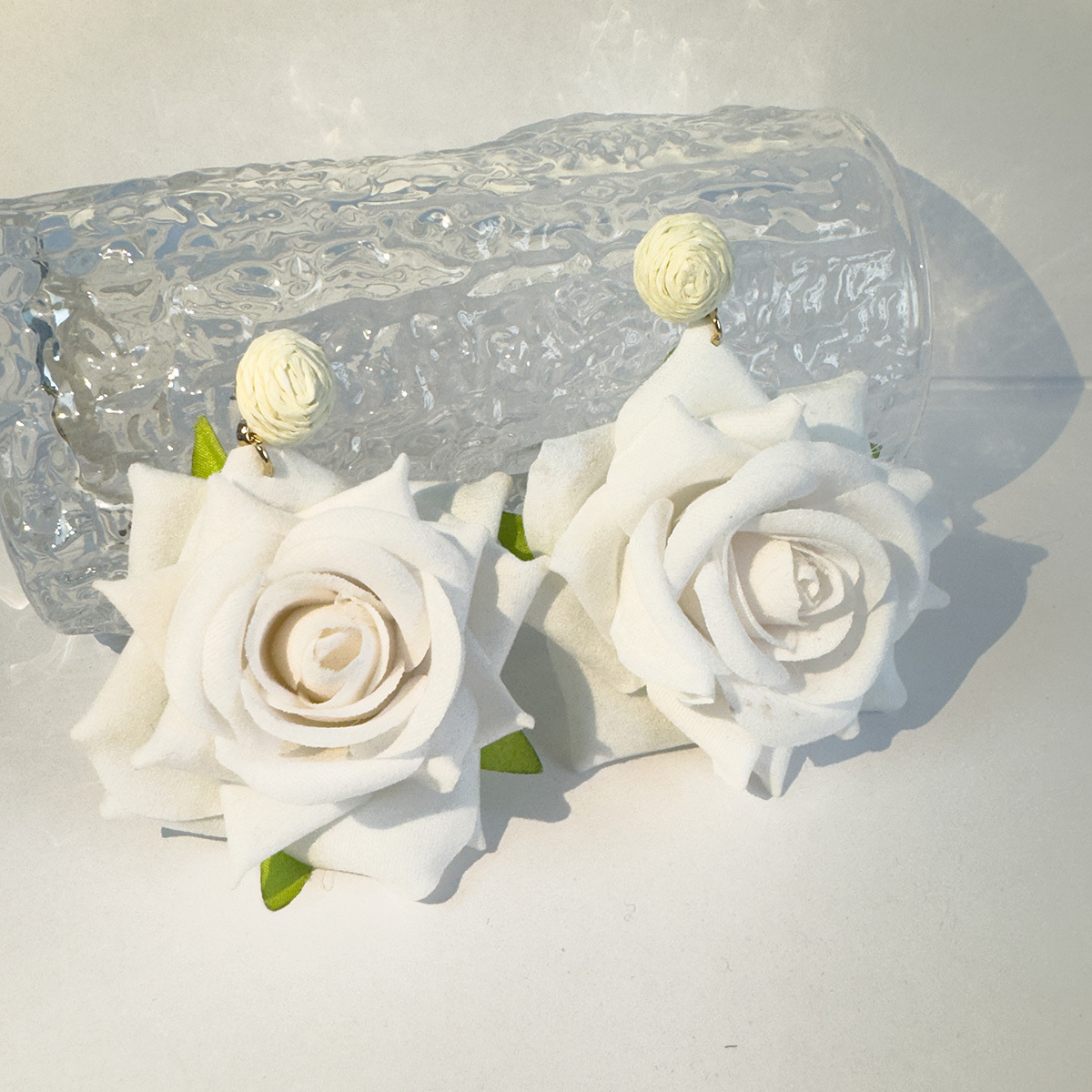 32353-ear-white-2-EP