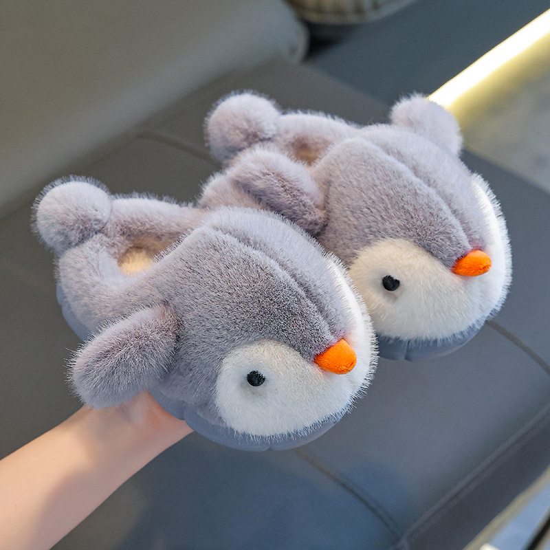 Otoño y invierno zapatillas de algodón para niños, niños y niñas, calentamiento y pelusa, pingüinos lindos, bolsas de bebés, zapatos de talón de algodón
