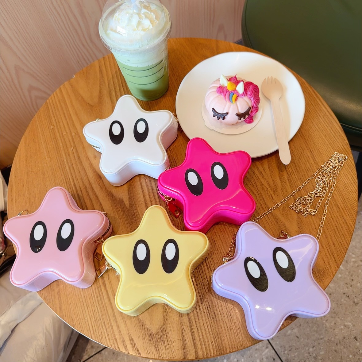 The 2025 new star bag, cute cartoon Guka bag, girls' crossbody bag, fashionable chain bag and girls' pvc bag details Picture