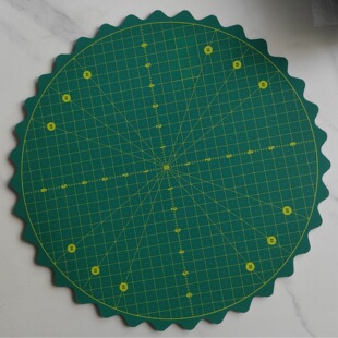 14inch Rotating Pad Round Panel Self-Healing Cutting Board Can Be Anti-Slip, Waterproof and Free-Turnable
