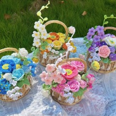 手作りのdiy編み物を混ぜて、手の毛糸の花とバラのフックと花束のアイデアをプレゼントします。