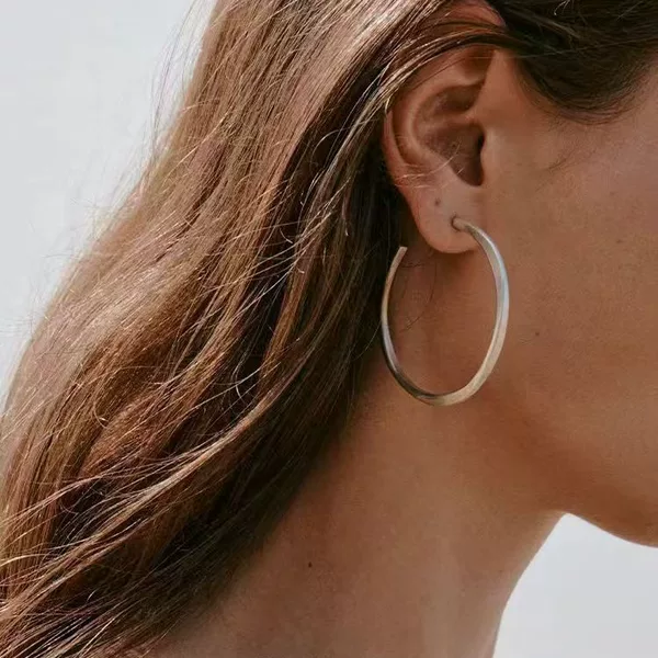 2024 Autumn and Winter European and American Big Ear Ring Earrings Light Luxury Niche Design Simple Fashion High-end Earrings for Women